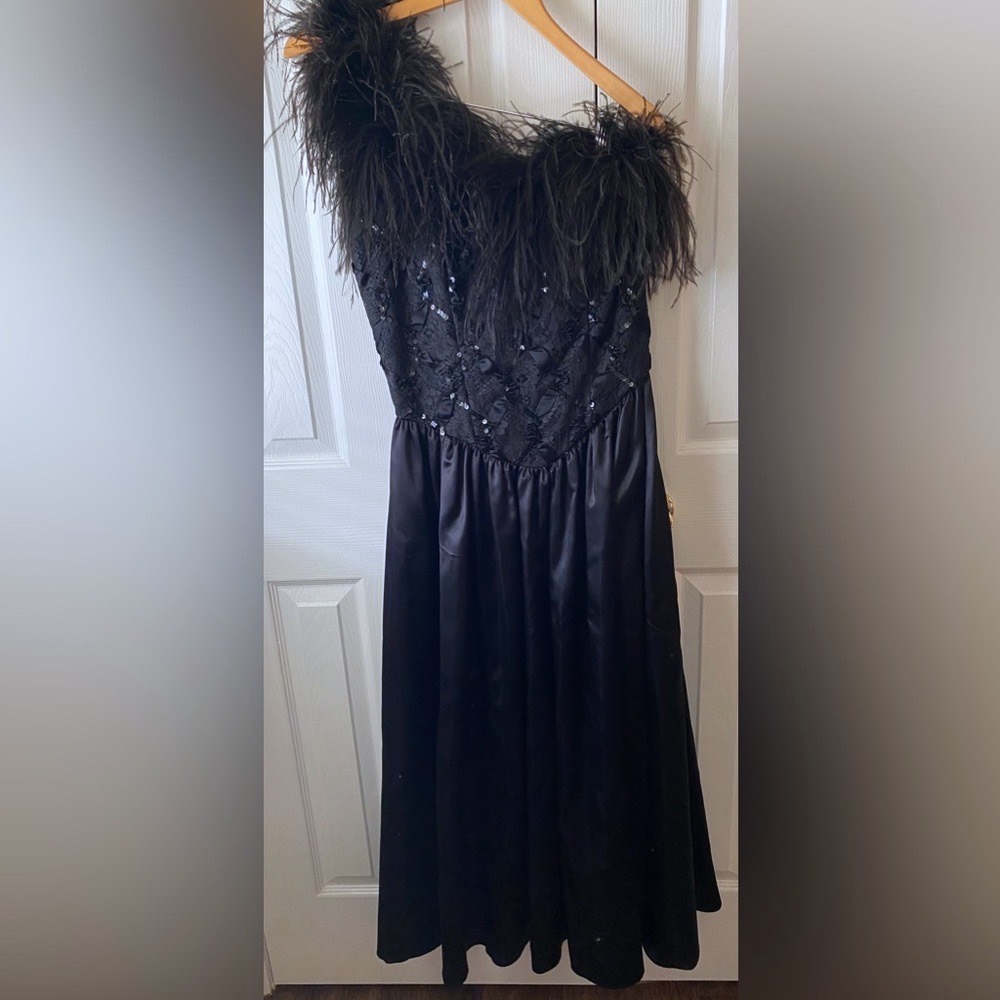 VTG 80's Loralie Black Taffeta Feather Basque Waist One Shoulder Maxi Dress S